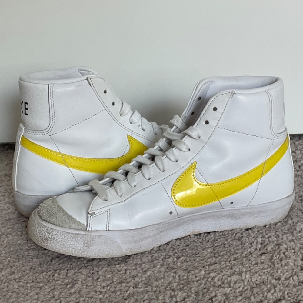 High Top Nike SB Blazer Sneakers in Yellow - Picture 9 of 14